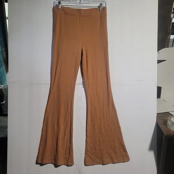 Aerie Camel Flare Pants Womens Size Medium - Picture 1 of 4